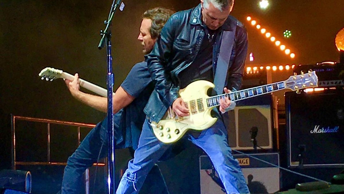 Pearl Jam Fills Columbia Show With Nine Tour Debuts & Prince Tribute