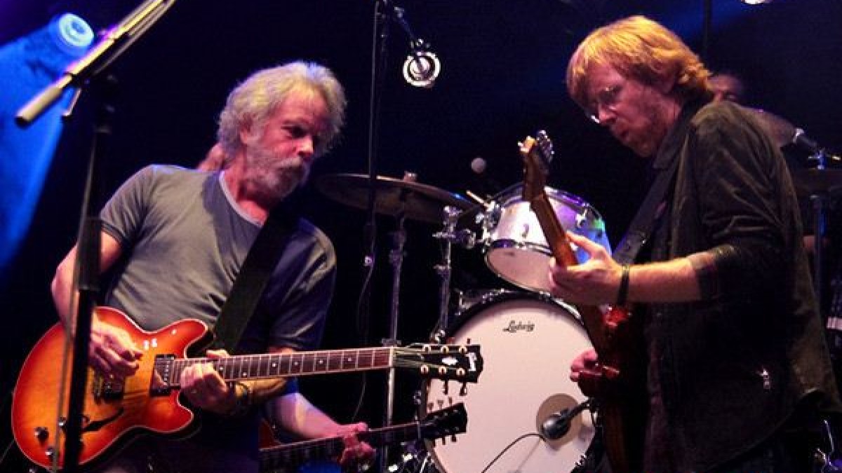 Bob Weir Talks Trey Anastasio & Fare Thee Well Rehearsals