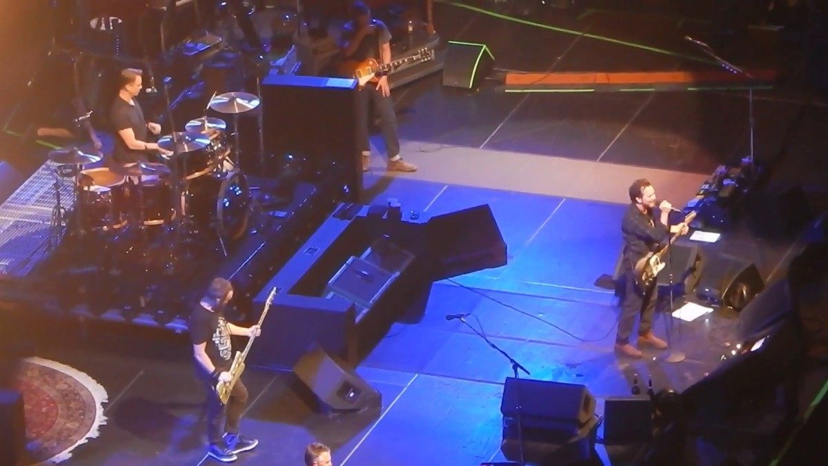 Pearl Jam Gives An ‘Education’ In Kentucky