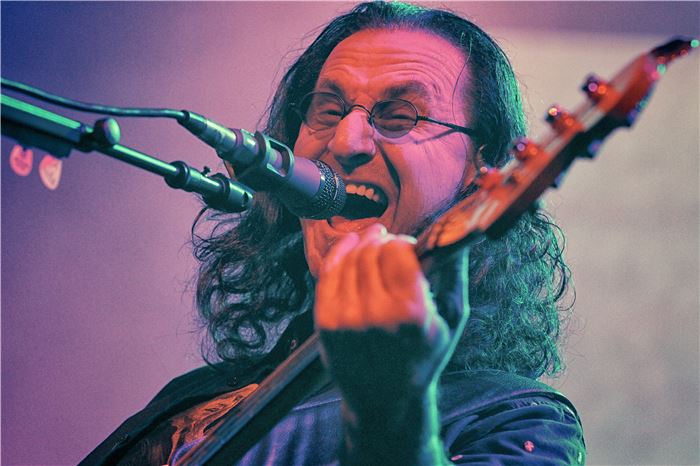 Rush Offers Live Debut & Bust Outs In Nebraska