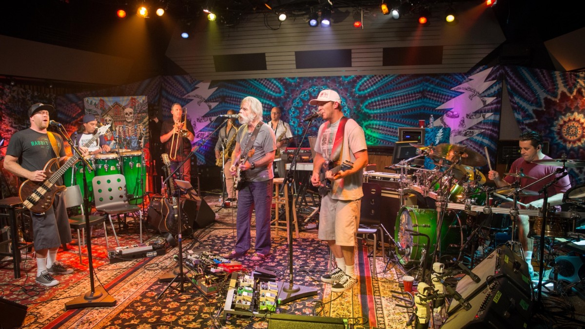 Slightly Stoopid, Bob Weir, Angelo Moore & Others Honor Prince At TRI Studios