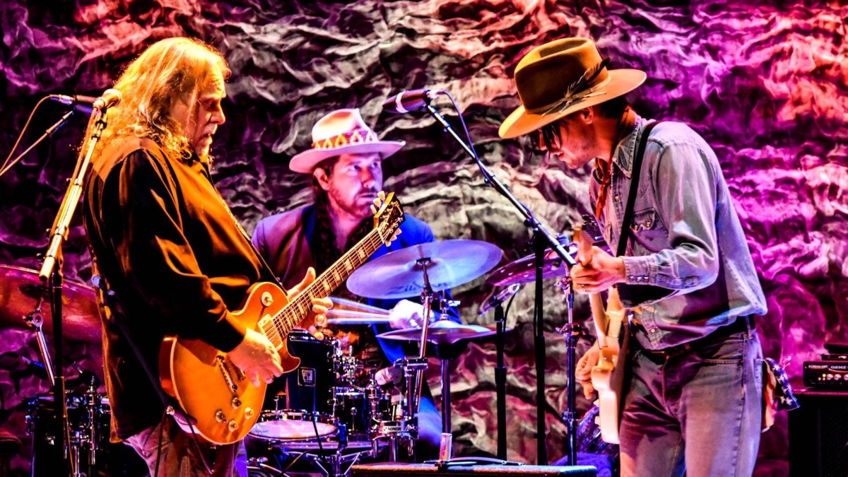 Jonathan Tyler Joins Warren Haynes And Ashes & Dust Band In Denver