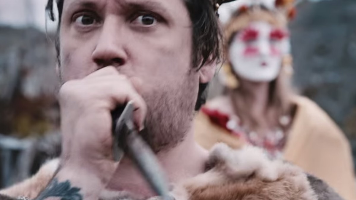 Video | Modest Mouse - The Ground Walks, With Time In A Box