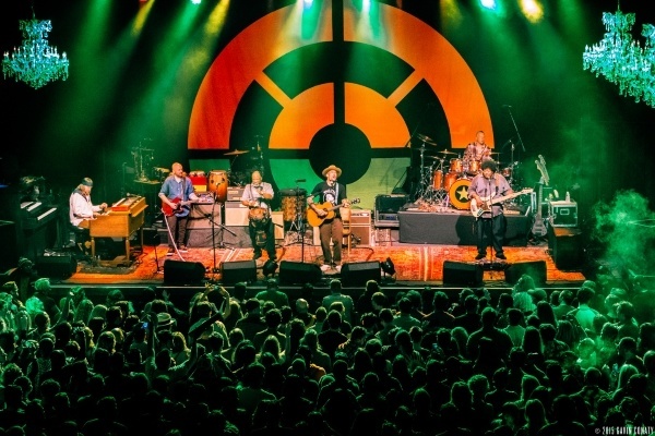 Ben Harper & The Innocent Criminals Switch It Up At Fillmore