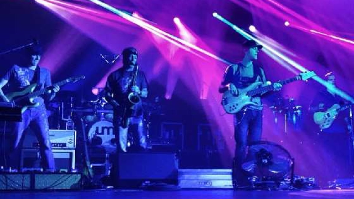 Umphrey's McGee Jams With Bill Evans, Debuts Cover In Bridgeport