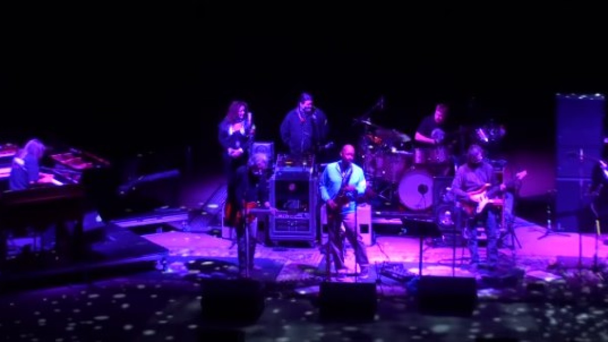 Throwback Thursday | Branford Marsalis Jams With Furthur