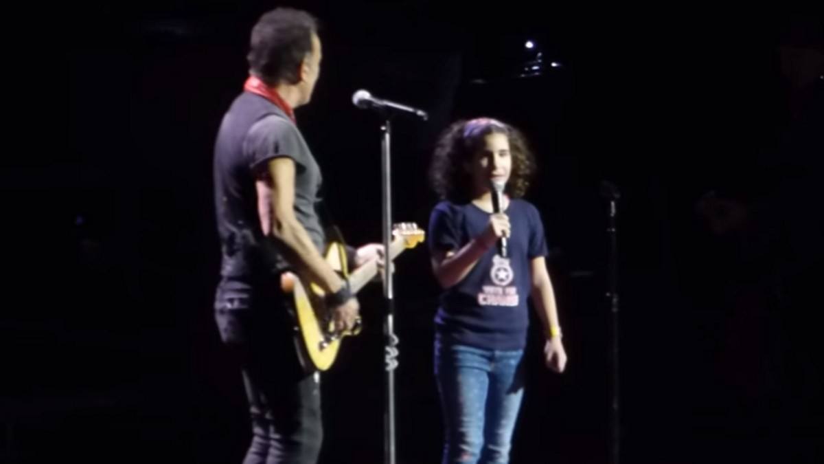 Bruce Springsteen Ends The River Tour With Prince Tribute & Rarities