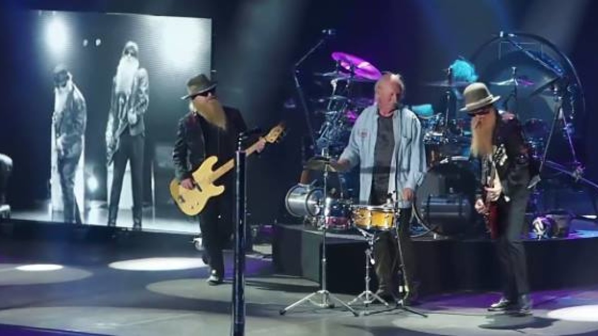 Butch Trucks Sits In With ZZ Top On Tush In France