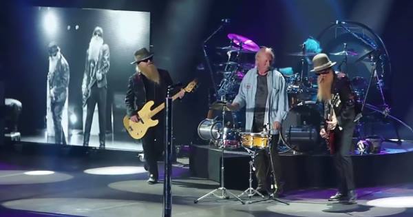 Butch Trucks Sits In With ZZ Top On Tush In France