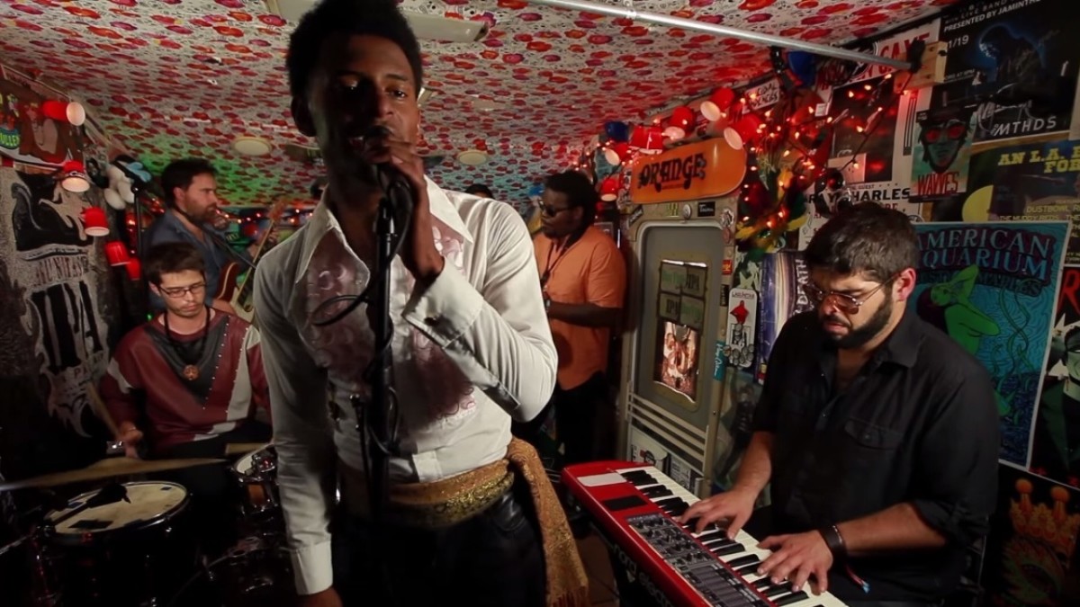 Exclusive Premiere | Con Brio Jam In The Van - Money