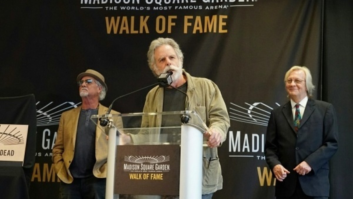 Grateful Dead Inducted Into MSG Walk Of Fame