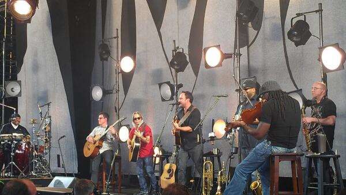 Opening Night | Dave Matthews Band Acoustic Electric Tour