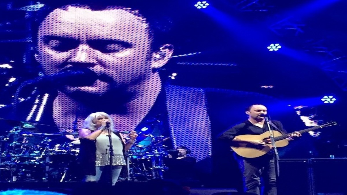 Emmylou Harris Guests With Dave Matthews Band In Alabama