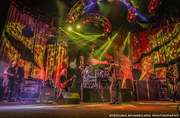 Pearl Jam Guitarist Mike McCready Guests With Dave Matthews Band In Irvine