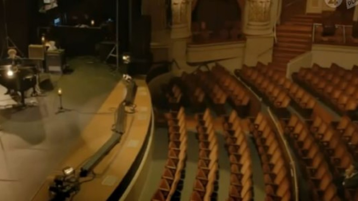 Video | Bob Dylan Plays Bust Outs For One Super Fan