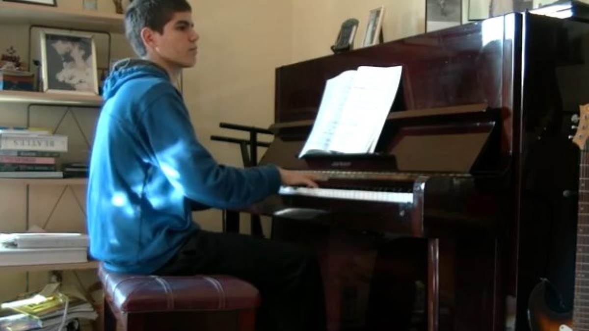 15-Year-Old Pianist Shares Another Phish Medley