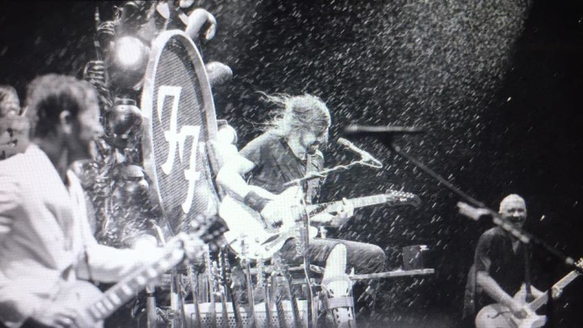 Foo Fighters Quebec Show Cut Short By Weather