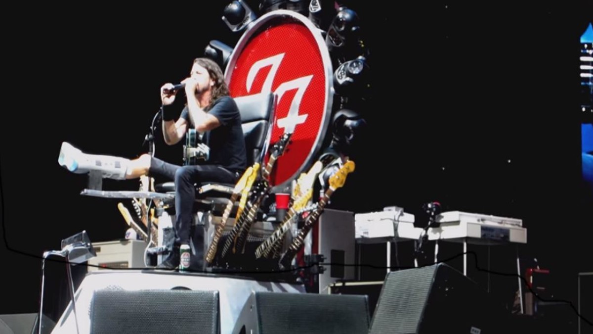 Cover Alert | Foo Fighters Debut Neil Young Cover In Toronto