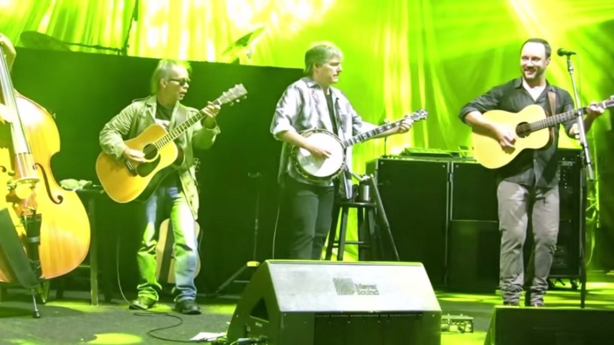 Multi-Cam Video | DMB & Bela Fleck Cover Friend Of The Devil