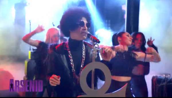 Prince Rolls Through More Than 50 Songs In Hollywood