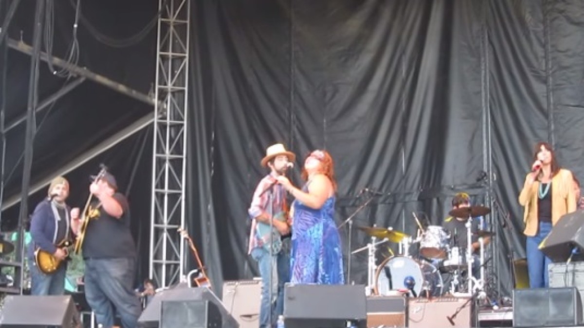 Video | Jackie Greene, Nicki Bluhm, Deren Ney & Sunshine - Sugaree