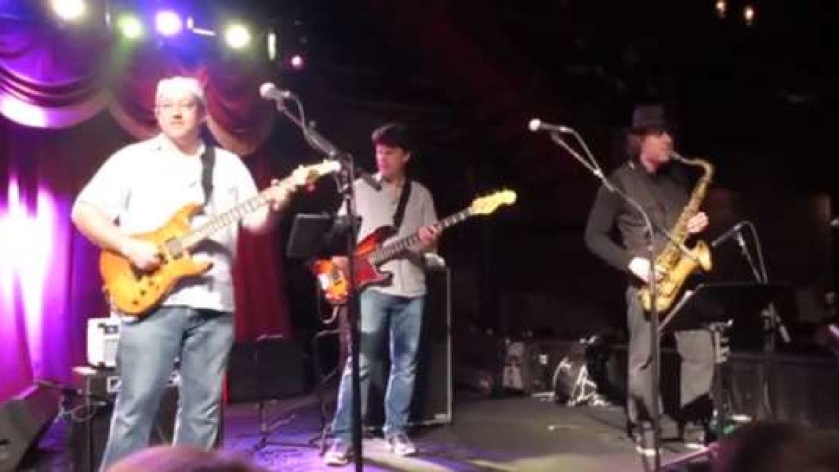 God Street Wine Covers Bruce Springsteen At Brooklyn Bowl