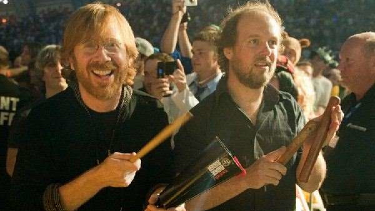 Full Show Friday | Phish Covers Little Feat On Halloween