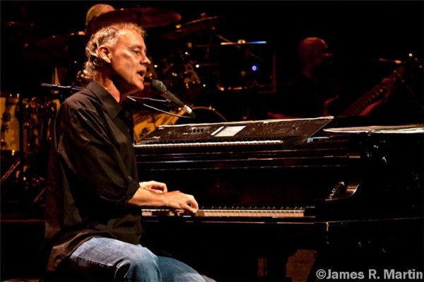 Bruce Hornsby Cancels Dates Ahead Of Fare Thee Well