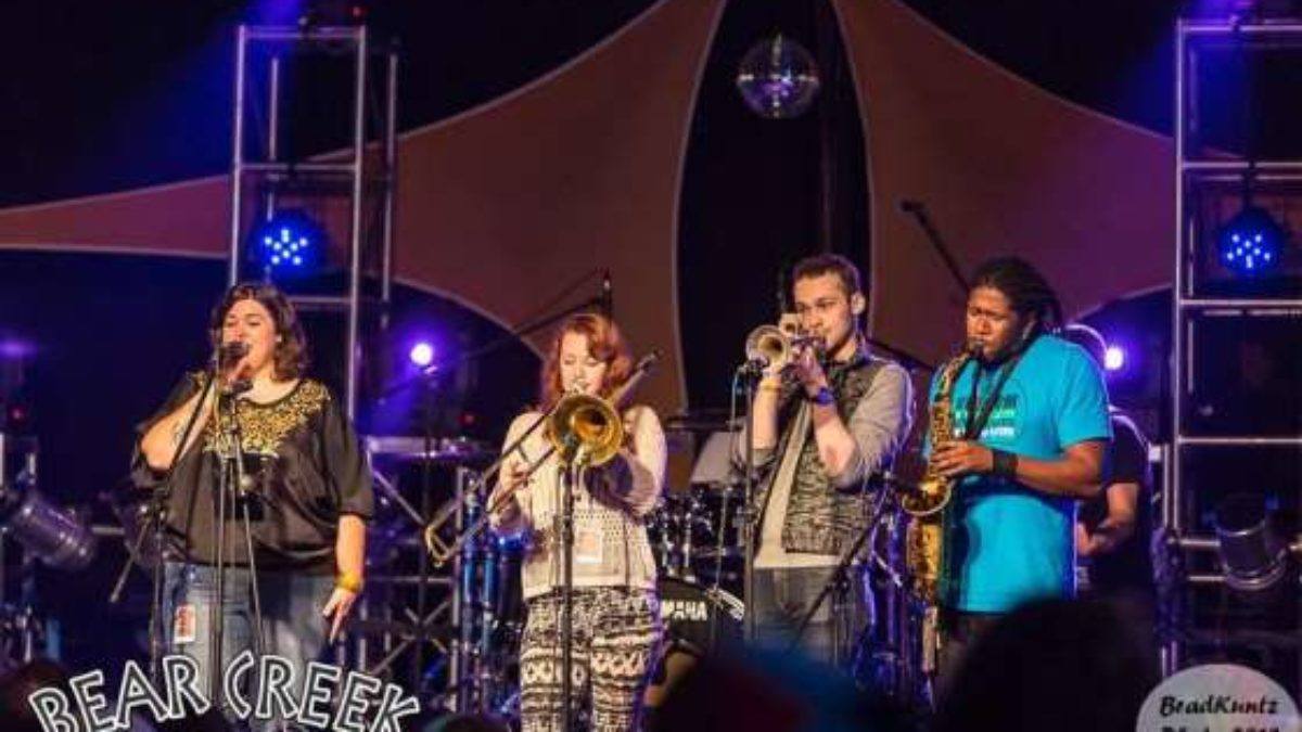 Cover Alert | Jennifer Hartswick Band Tackles 25 Or 6 To 4