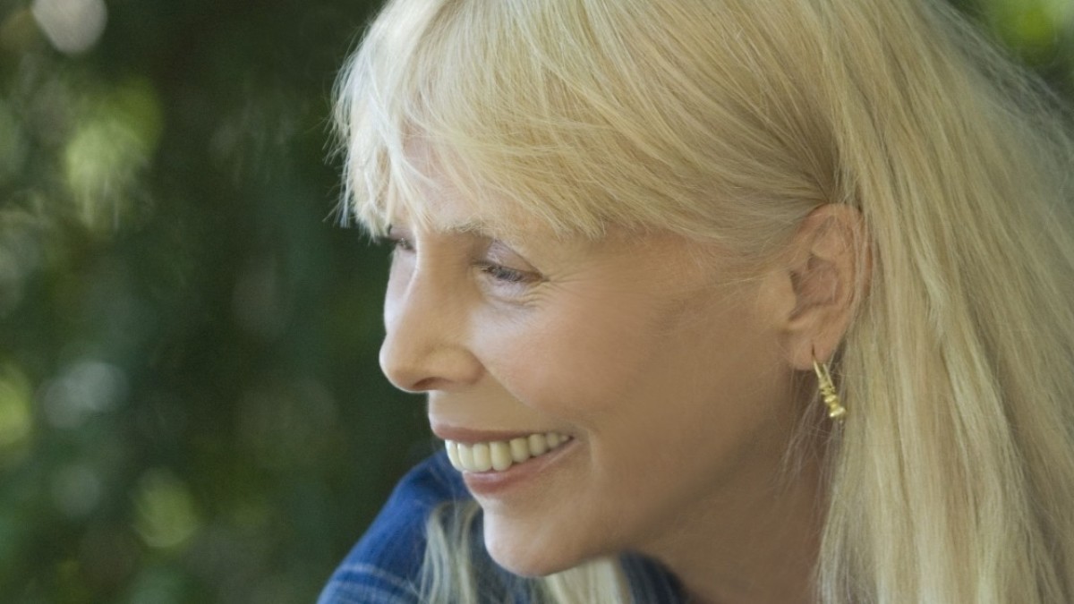 Joni Mitchell Representative Issues Update On Her Health