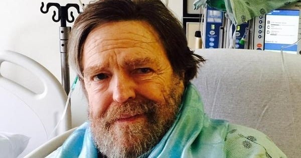 Grateful Dead Lyricist Survives Heart Attack