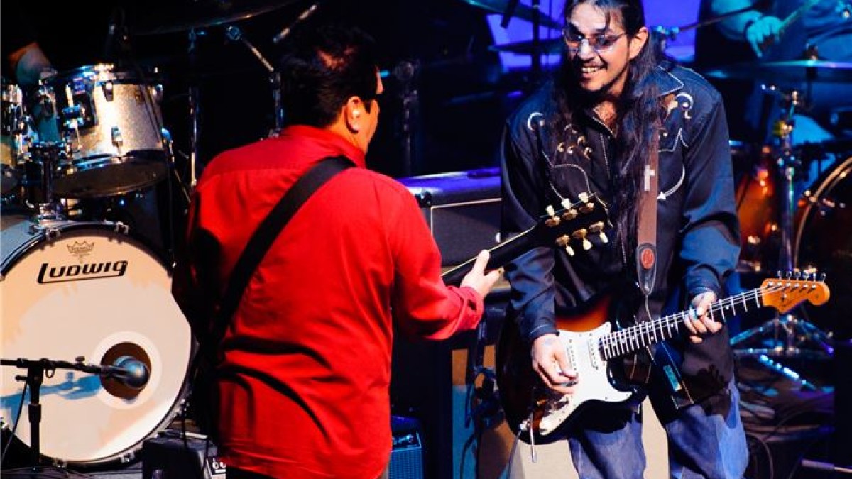 Review & Photos | Los Lobos & Los Lonely Boys | Austin