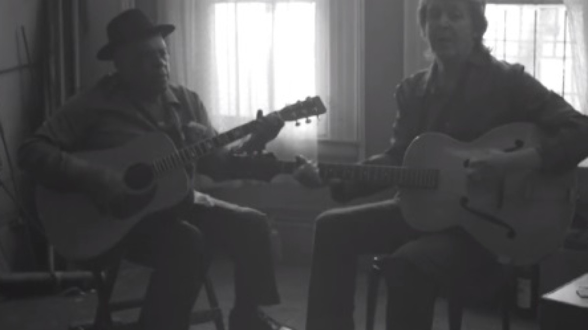 Video | Paul McCartney Impromptu Blues Jam