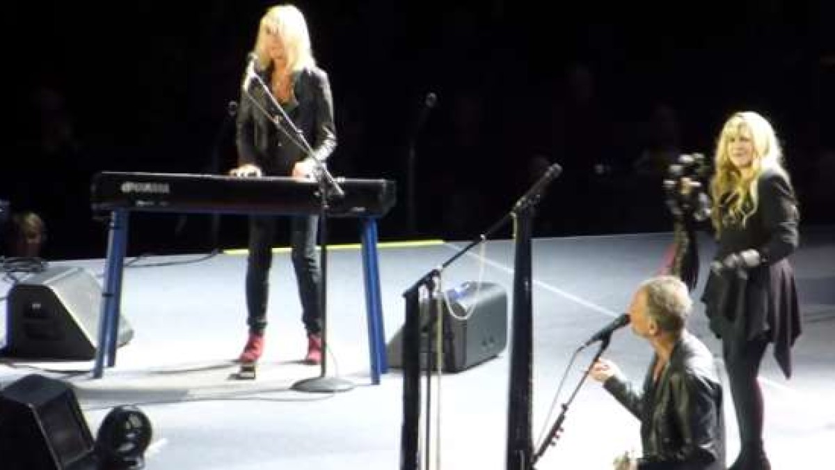 Christine McVie Guests With Fleetwood Mac In London