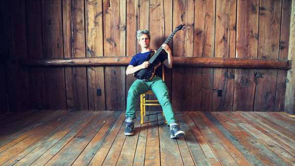Mike Gordon To Celebrate Overstep With In-Store Performance