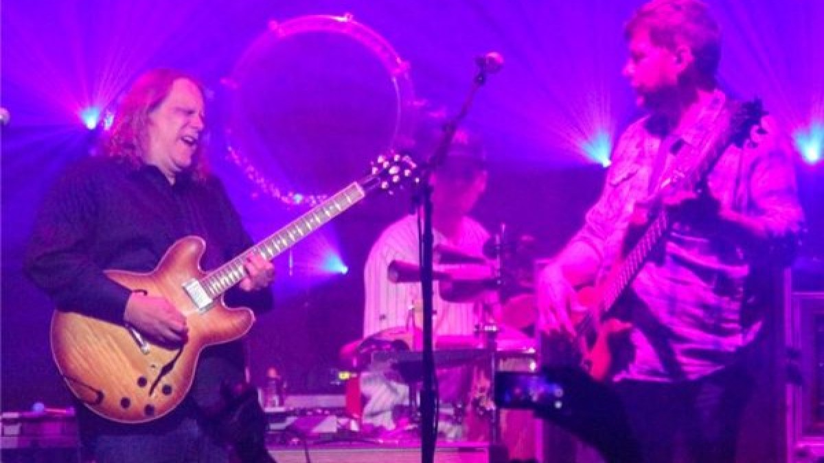 Warren Haynes Guests With moe. In Jamaica