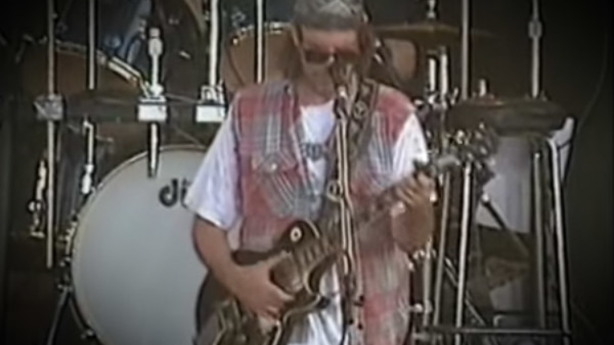 Full Show Friday | Neil Young With Booker T. & MGs 1993