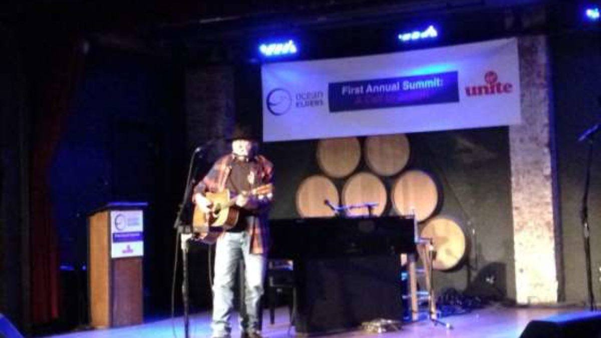 Neil Young Makes Surprise Appearance At New York City Club