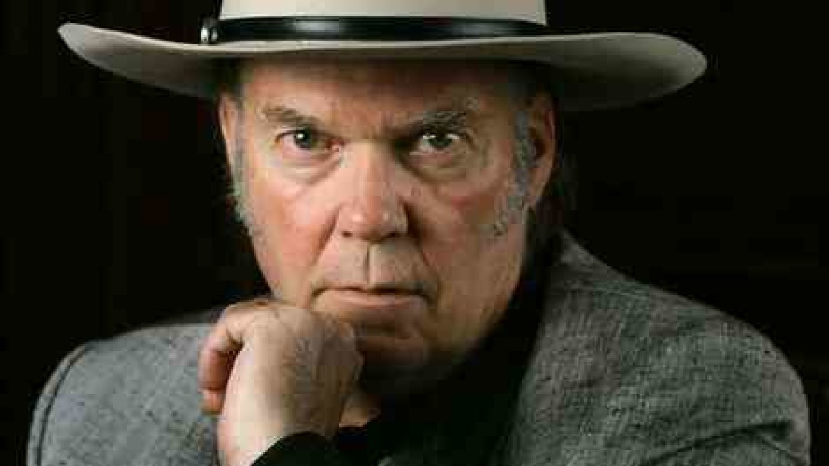 Neil Young Recording Album With Willie Nelson Sons