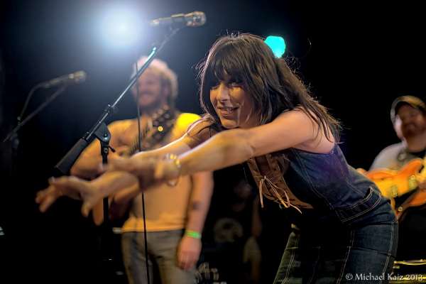 Nicki And Tim Bluhm To Sing Anthem At Giants Game