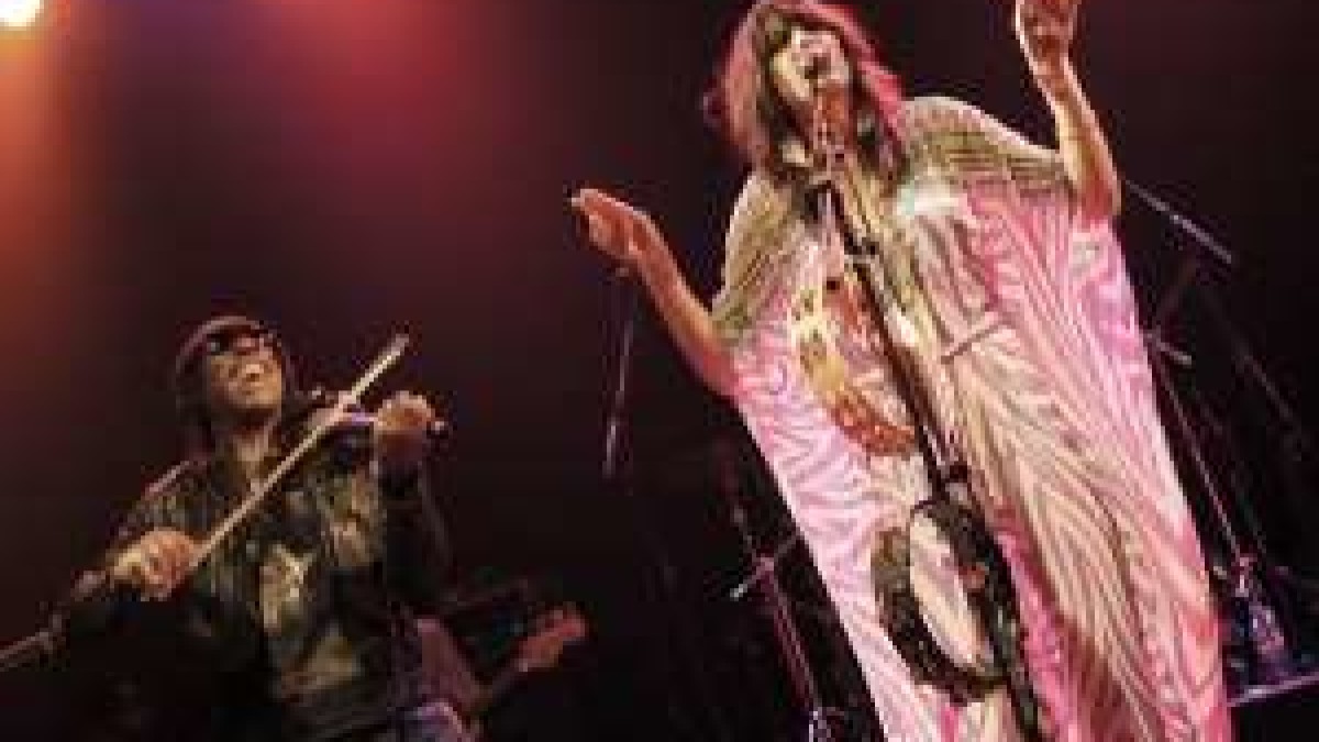 Interview | Nicki Bluhm Readies Gramblers For Hardly Strictly Bluegrass
