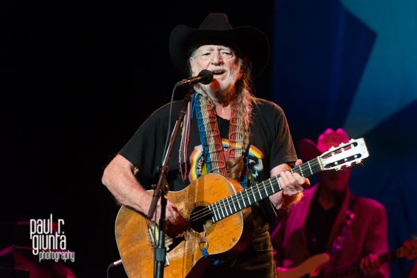 Audio | Howard Stern Interviews Willie Nelson