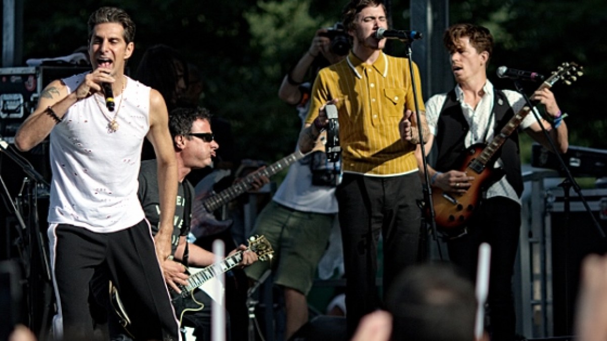 Touring Next For Olympic Snowboarder Shaun White
