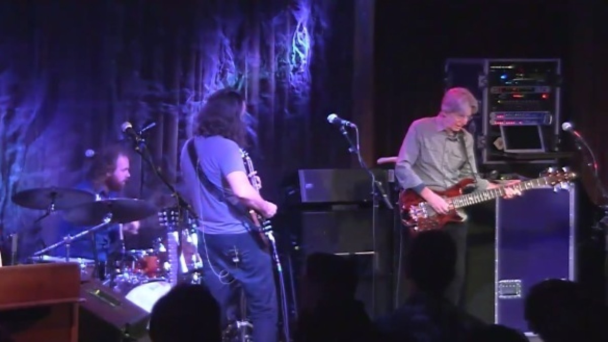 Phil Lesh & Friends Offer Bonus Grateful Dead 1972 Tribute