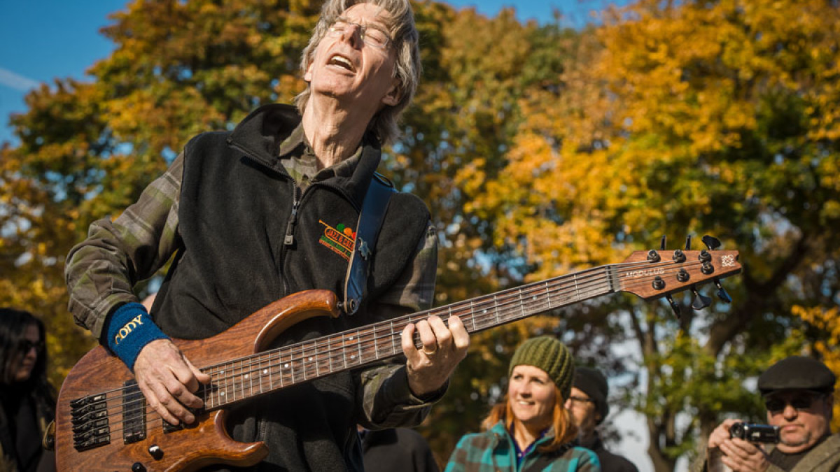 Phil Lesh & Friends To Play Brooklyn Bowl Las Vegas
