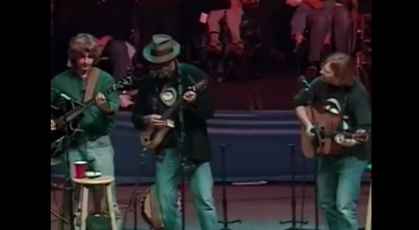 Throwback Thursday | Phish Unplugs For Bridge School