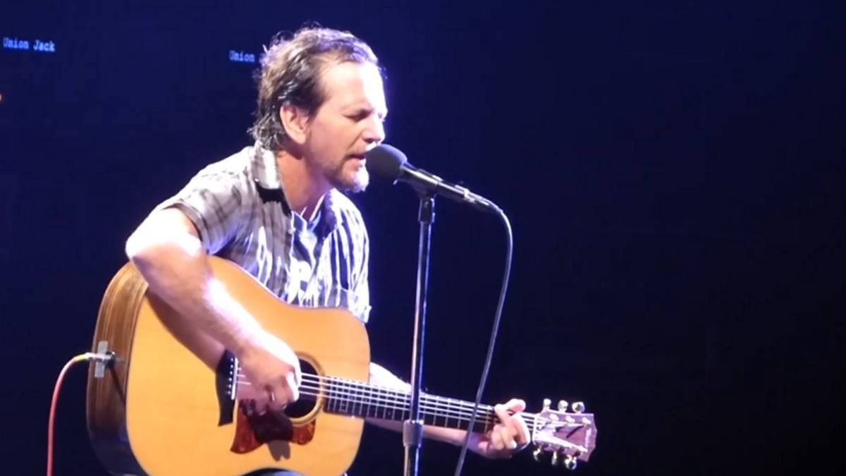 Pearl Jam Keeps Bust Outs Coming In Philadelphia