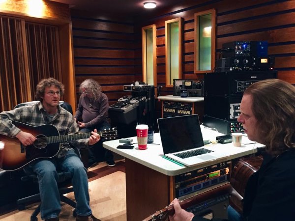 Railroad Earth Bassist Discusses Warren Haynes Sessions