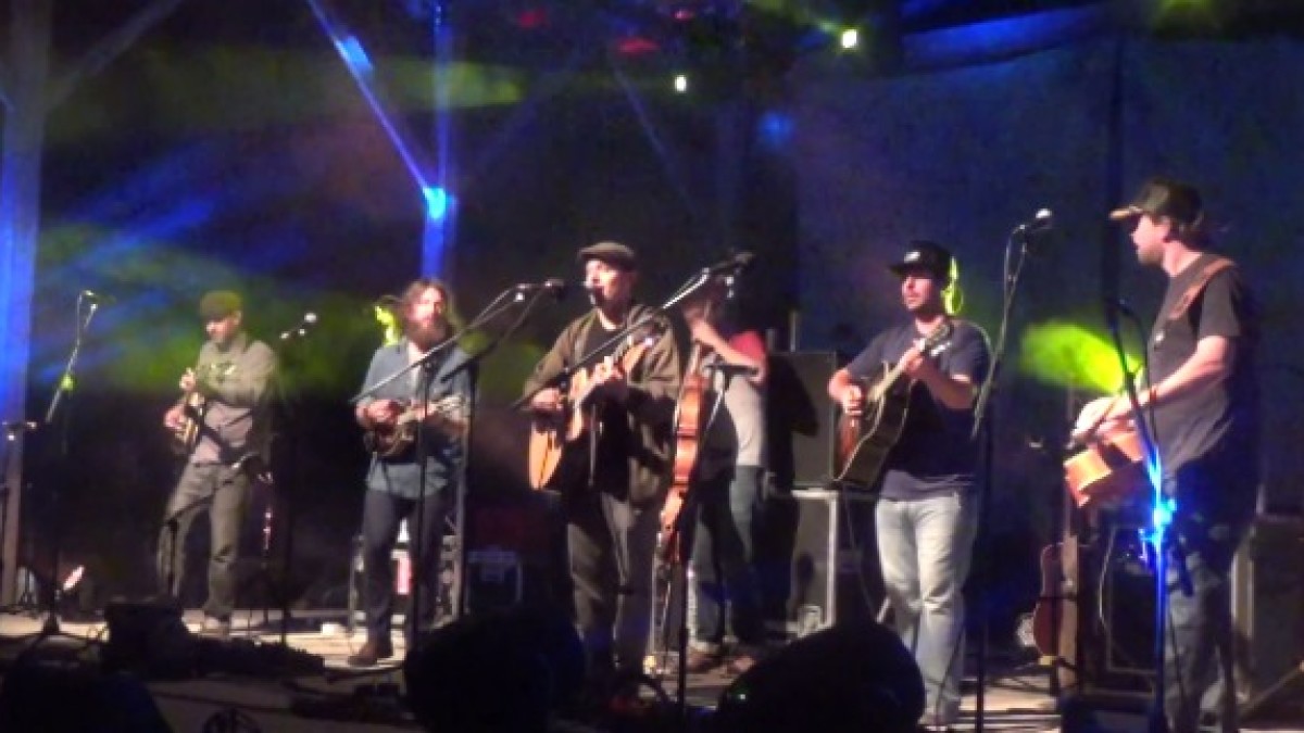 Ryan Montbleau Guests With Greensky Bluegrass At Hoxeyville