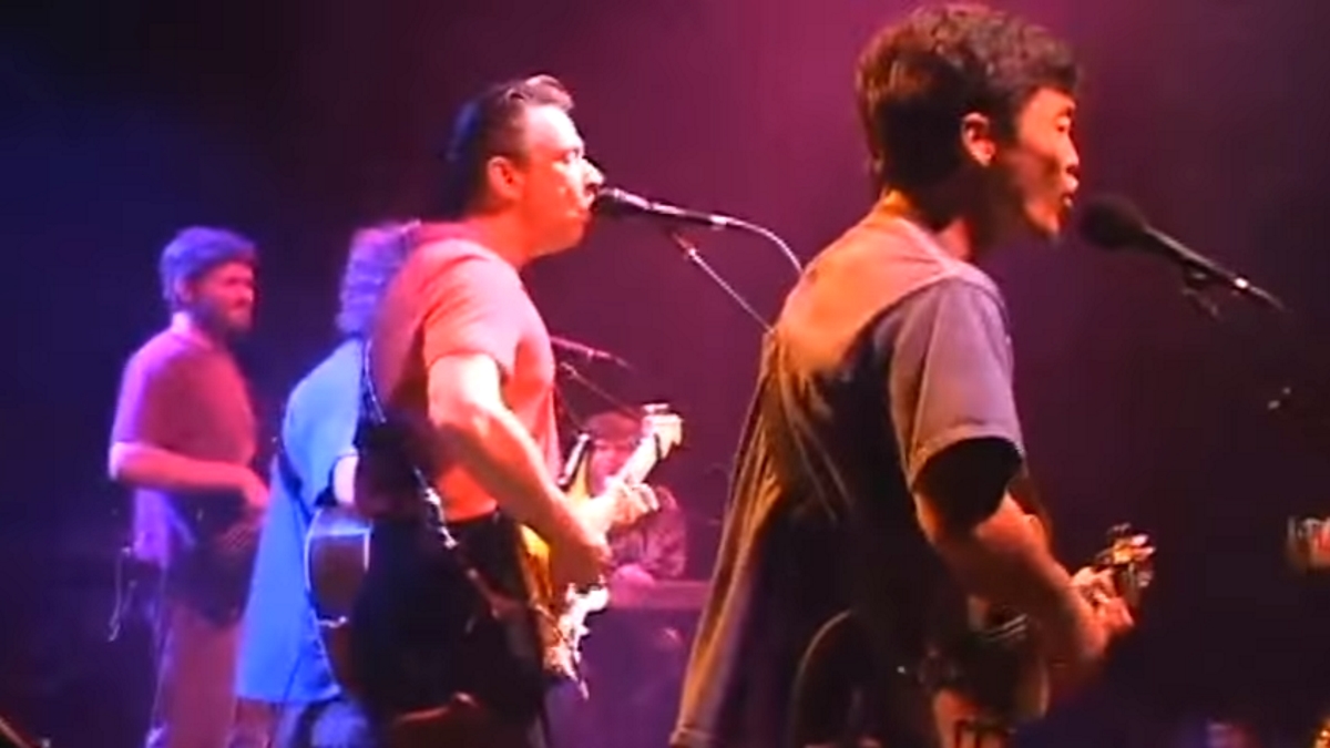 Watch Jimmie Vaughan Guest With The String Cheese Incident On This Date In 2001